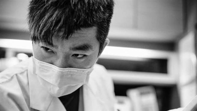 知名牙醫師史書華接受周玉蔻訪問表示，台灣疫情目前還在可控制的範圍，並預言三周後確診數字就會逐漸下滑。（圖／翻攝自盾牌牙醫師史書華臉書）