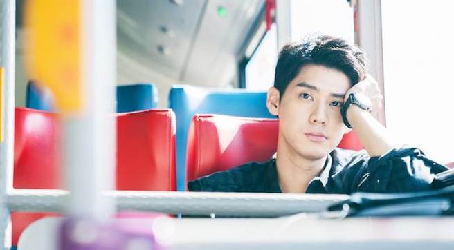 李玉玺剧中演大学生。（东森戏剧台提供）
