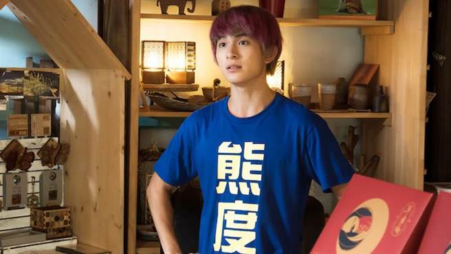 林晖闵剧中是热血神将咖。（东森戏剧台提供）