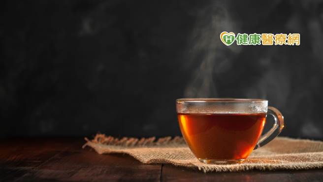 嘉义长庚医院中医科研究团队，透过细胞和老鼠等动物试验，证实台湾茶可能具有预防新冠病毒感染的效用。(示意图/健康医疗网提供)