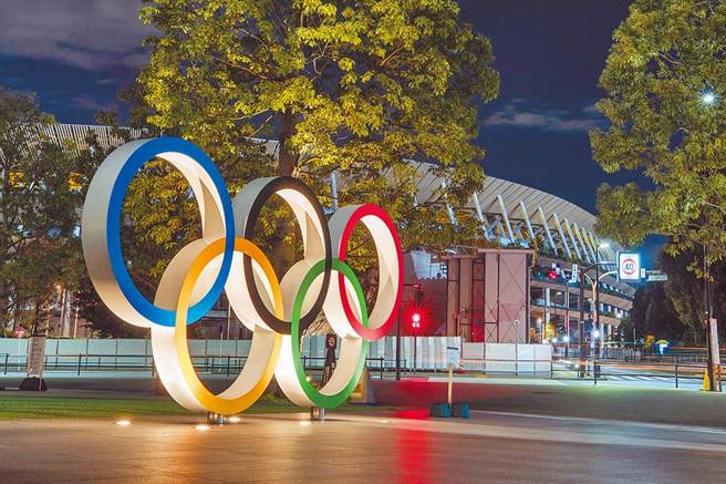 日本媒体如《朝日新闻》5月16日的民调显示：43%受访人希望取消奥运会，只有14%的受访人支持如期举办。（新华社）