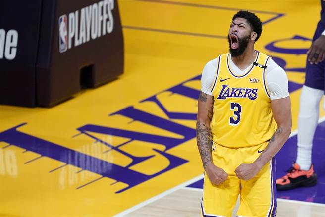 就算左膝有伤，安东尼戴维斯仍宣告G4绝对上阵。(美联社资料照)