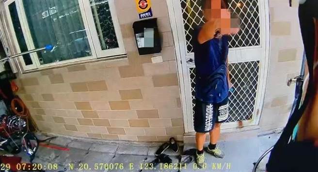 新庄「通缉犯」不戴口罩屡扰邻　（翻摄照片／戴上容新北传真）