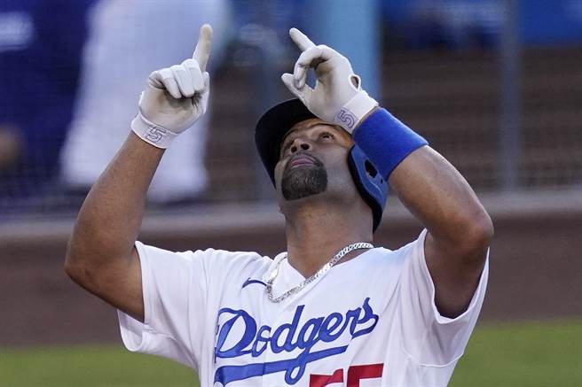 普炮敲出道奇生涯第二轰(美联社)