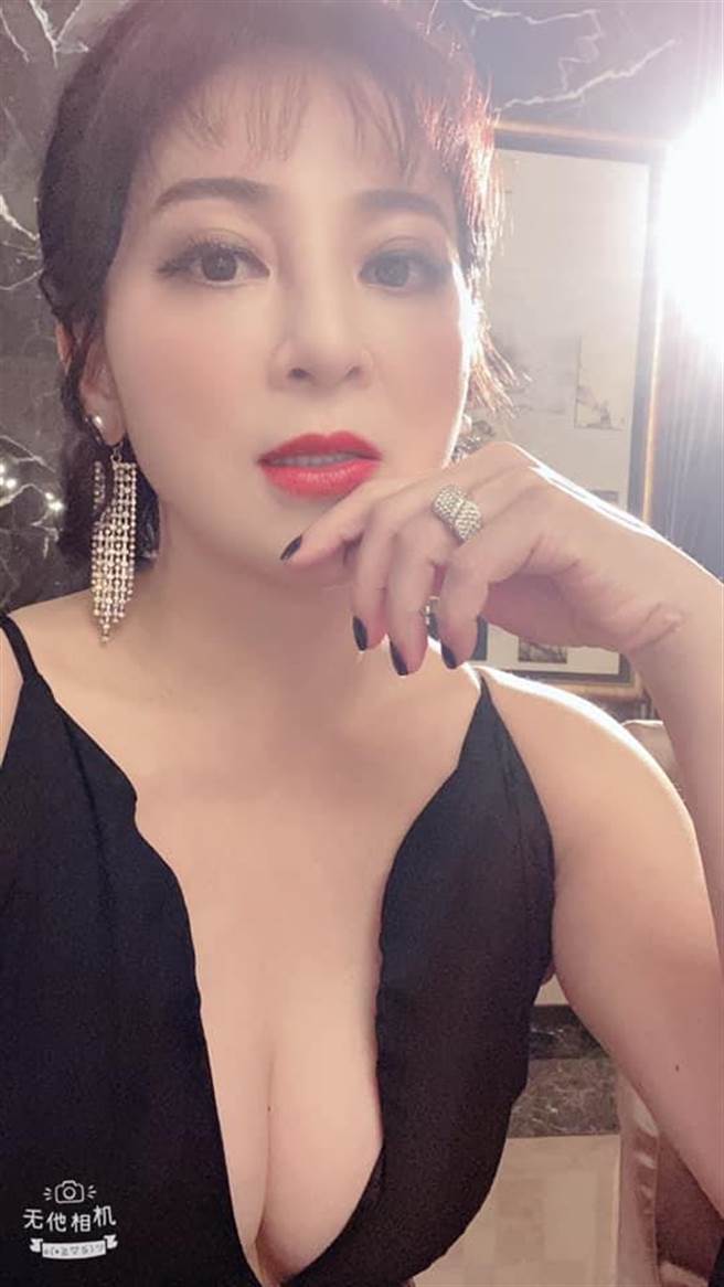 王彩桦晒辣照让大家养眼。（摘自脸书）