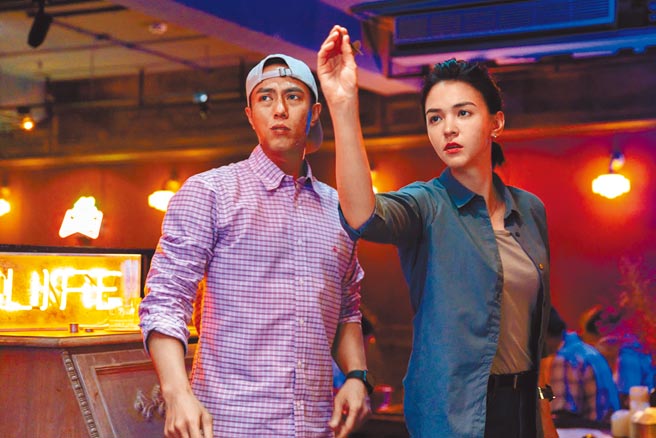 犯罪悬疑剧集《第三布局 尘沙惑》，由庄凯勛（左）、张榕容主演。（CATCHPLAY提供）