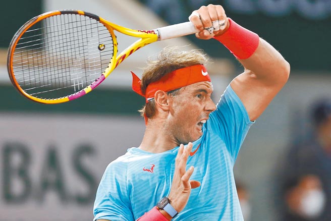 「红土之王」纳达尔若能再次称霸法网，生涯四大赛21冠也将超越费德勒成为男网第一人。       （美联社）