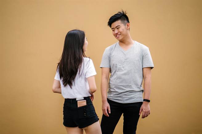 双鱼座、天秤座、天蝎座认为男女相处容易日久生情，所以不可能有纯友谊。（示意图／shutterstock）
