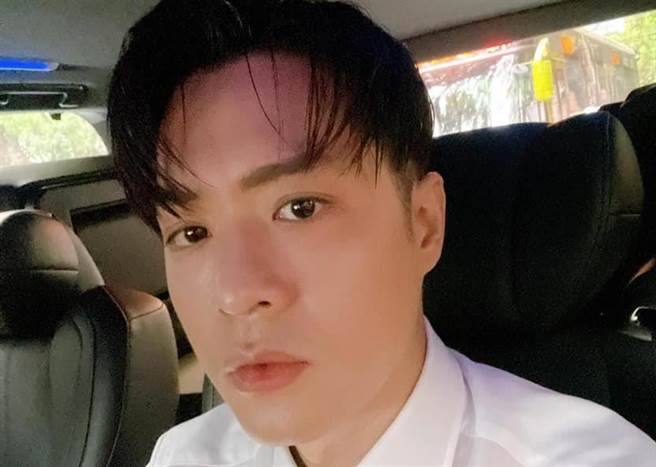 周汤豪昨（30 日）在个人IG分享ㄧ张回旧照片，引起纷丝关注讨论。（图/周汤豪脸书）
 