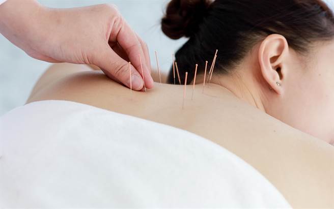 中医师假治疗之名猥亵2名女病患。（示意图，非当事人／达志影像）