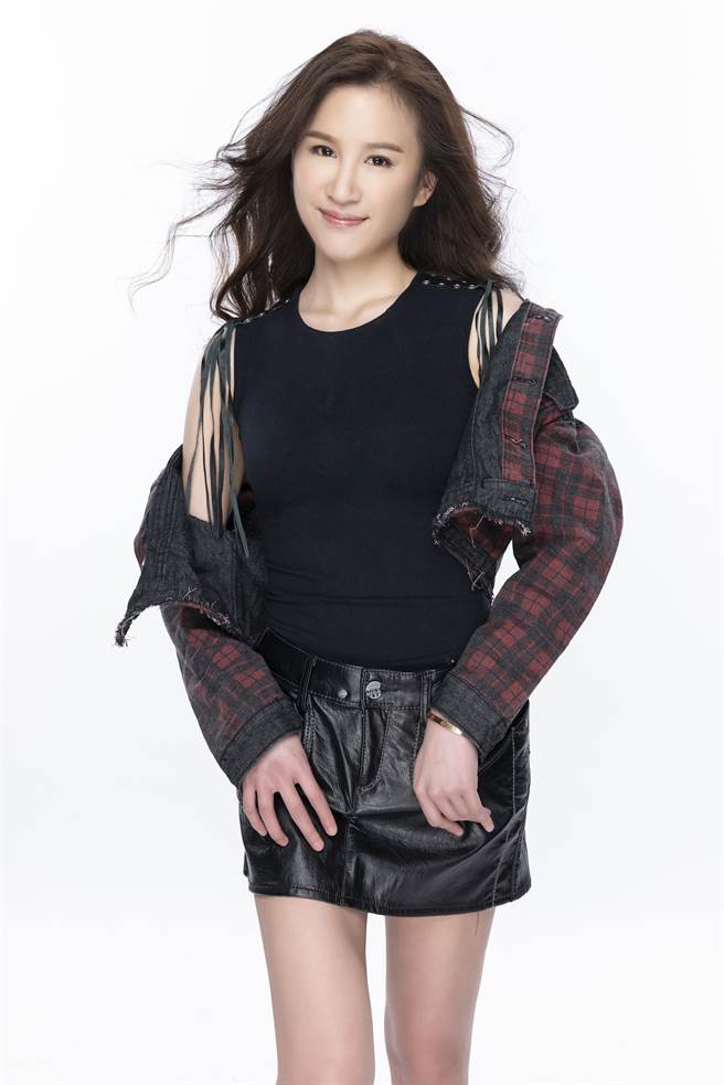 田心蕾推出新歌〈我这里有点痛〉。（瑞田音乐提供）