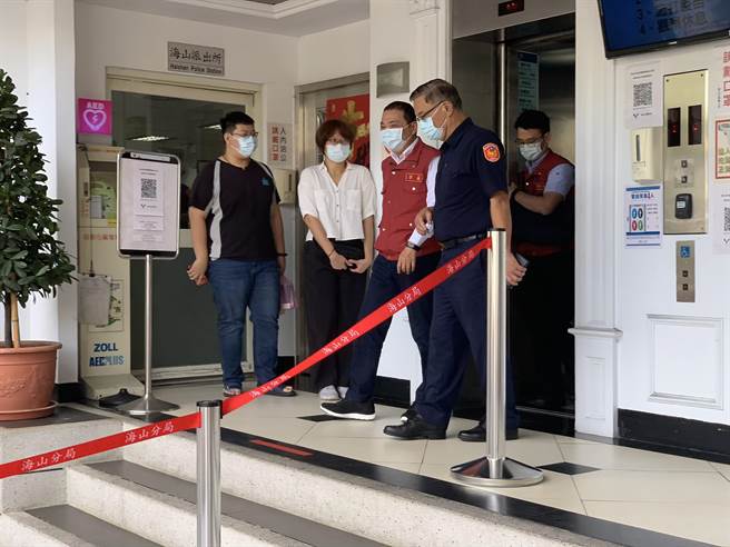 新北市长侯友宜今视察基层警、消施打疫苗状况。（王扬杰摄）