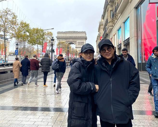 利智是李连杰第二任妻子，当年两人约10年约定后，才在一起结婚。（图/李连杰 脸书）