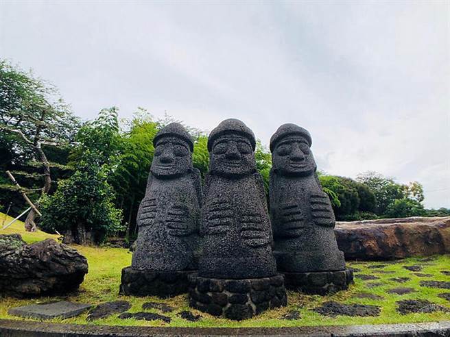 济州岛石头爷爷是济州的代表标志(图片/旅游经提供)