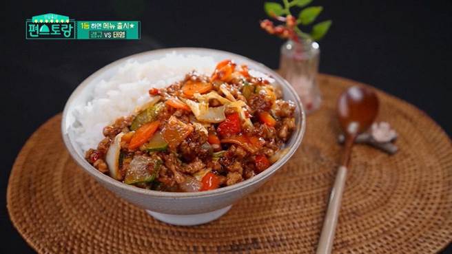 「李敬揆滷肉飯」加入韓國特色，將於韓國CU便利商店通路上架銷售。（觀光局提供／陳祐誠傳真）