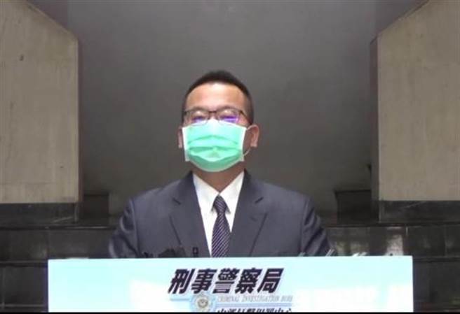 刑事局中部打击犯罪中心侦破假冒大陆公安电信诈骗机房案，犯嫌以偽度假、藏民宿、架机房、真诈财，诈骗大陆民眾。（卢金足摄）