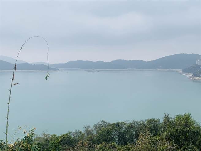 连日降雨，日月潭水位上升。（廖志晃摄）