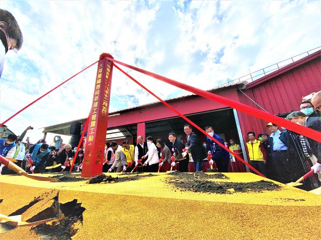 全台首座第一个以国际竞图「大河里福德祠」，去年12月5日动工兴建。（资料照／卢金足台中传真）