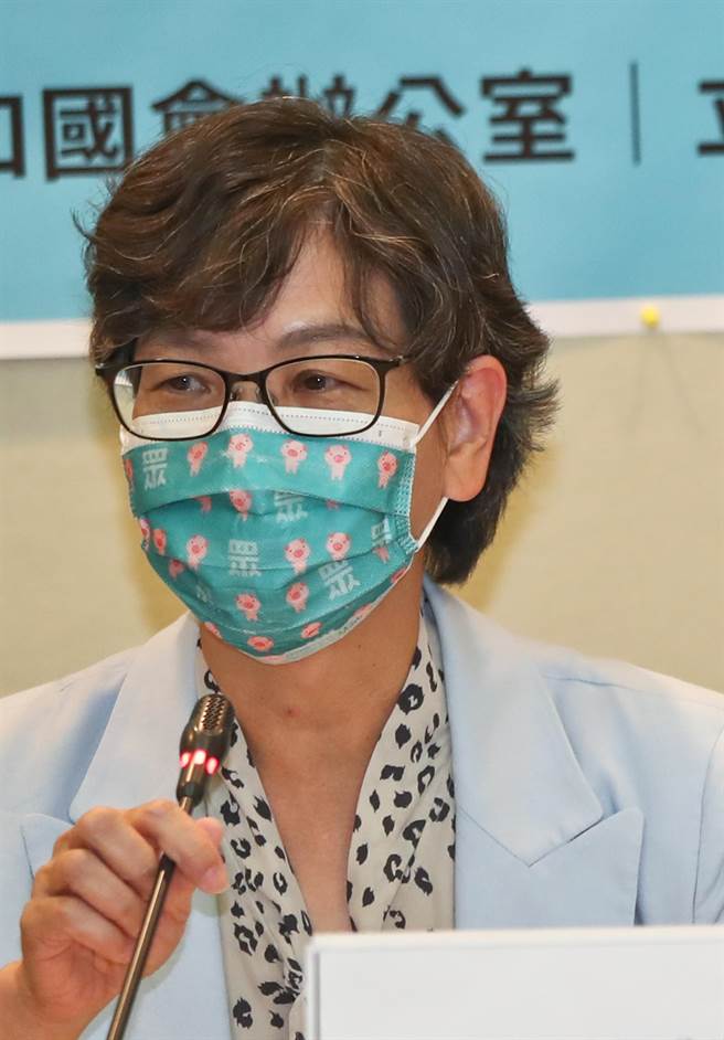 蔡壁如響應醫護召集令 曝篩檢站情況。（報系資料照）