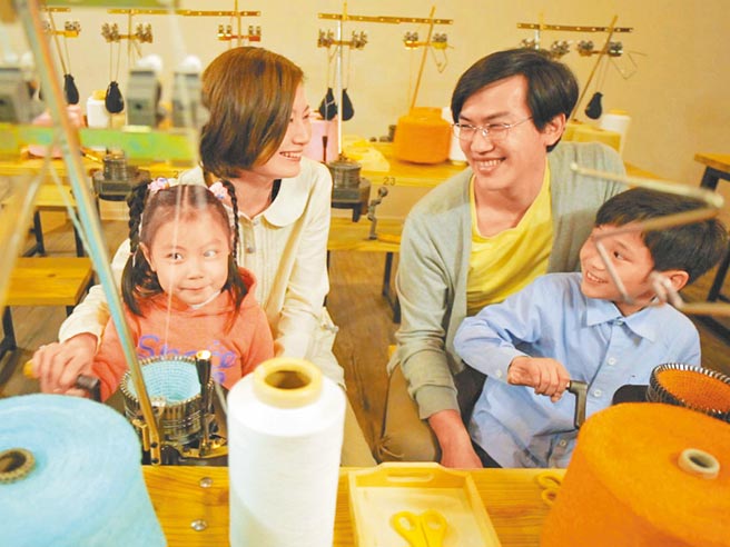 觀光工廠因疫情再次受重創，卻未被列入紓困。圖為新北吳福洋襪子故事館。（新北市經發局提供／葉德正新北傳真）