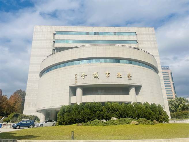 北市议会再传出女清洁员身体不适，经快筛呈现阳性。（张颖齐摄）