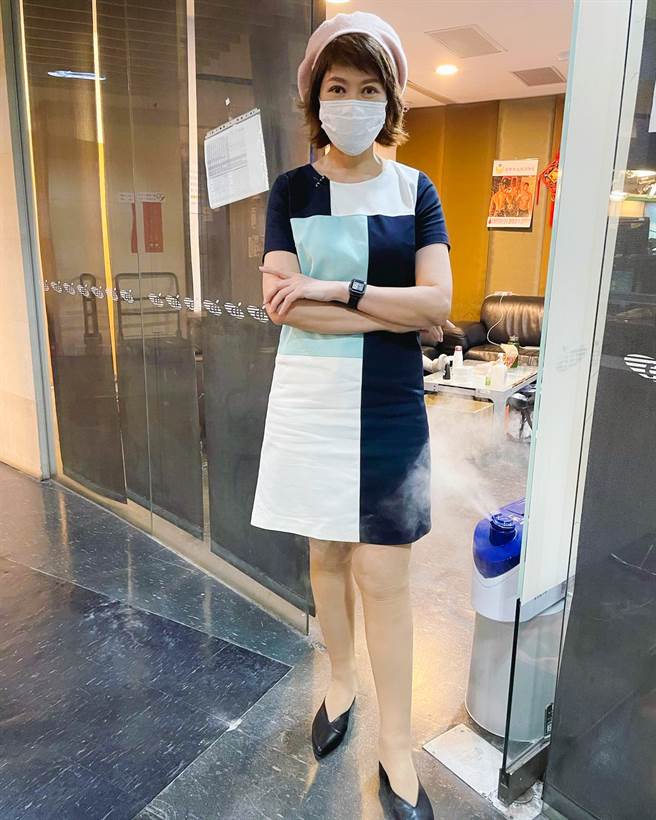 卢秀芳主播非常感谢观眾的支持。(图／中天新闻提供)