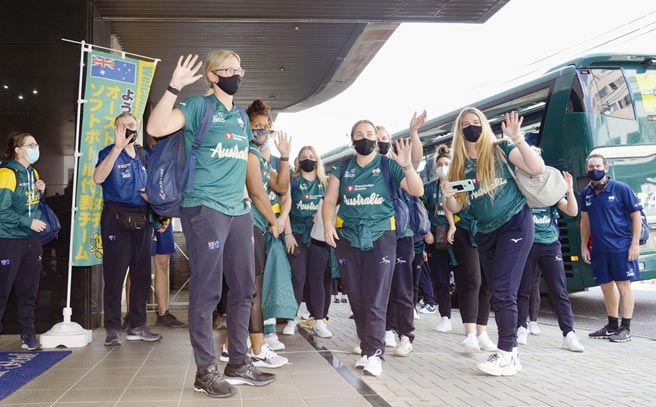 澳洲女子壘球代表隊本月1日搶先登陸日本，進行為期47天的移地訓練。圖／路透
