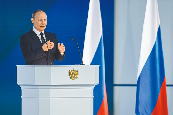 拜登日前表示將促請普丁尊重人權。對此，俄國31日回應稱，普丁已準備與拜登會面，並將和對方討論一系列人權議題，包括今年1月6日前總統川普的支持者在美國國會山莊動亂事件。（新華社）