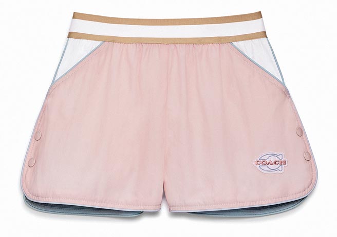 Coach粉白色尼龙短裤3900元。（Coach提供）