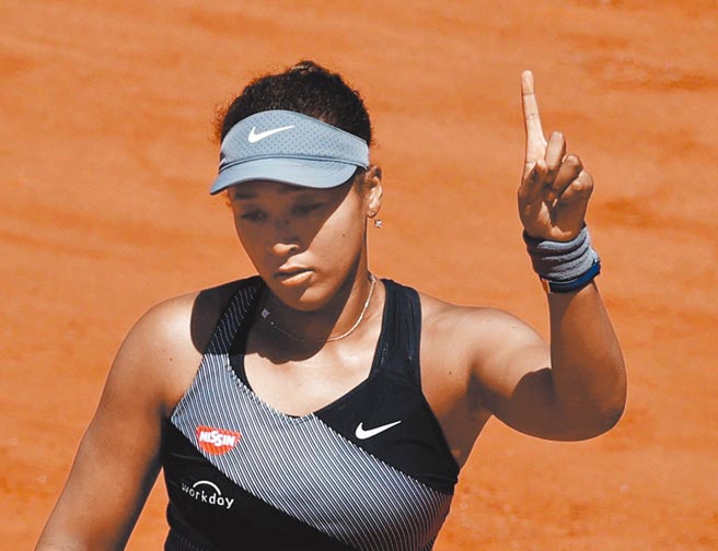 日本女将大坂直美在拒访风波后宣布退出本届法网，并透露自己饱受忧郁症所苦。（路透）