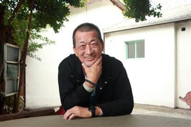 关双麟指出，他现在生活很单纯，每天到家宝乐智学堂快乐上课，好好保养身体，过好自己的生活，这样就心满意足。（家宝乐智学堂提供）