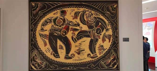 （ 延安安塞三绝：版画(农民画)  方伟光摄）