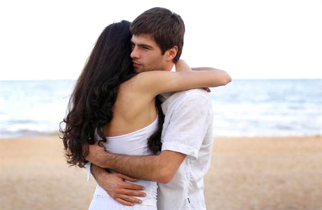 巨蟹座、双鱼座、天秤座、处女座在分手后时常放不下，不仅对旧情念念不忘，还会回头求復合。（图／Shutterstock）
