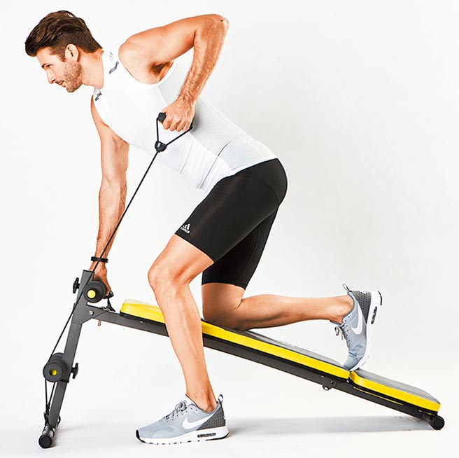 远百Online Wonder Core Utility AB Bench可调式仰卧起坐运动板，原价3180元、特价1880元。（远百提供）