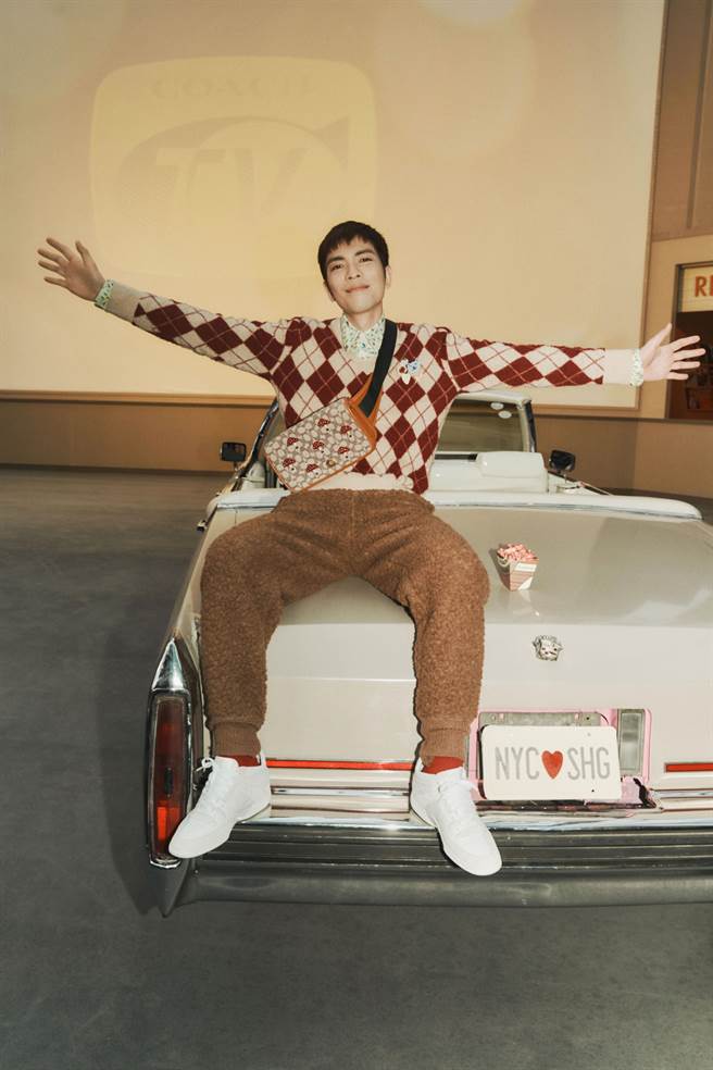 老萧昨受邀出席COACH秋冬系列全球首发秀。（喜鹊娱乐提供）