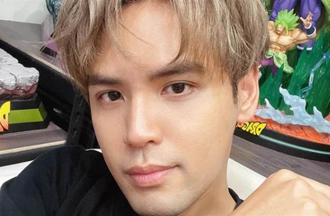 陳零九確診新冠肺炎，目前住進防疫旅館隔離。（圖／diegodtk09 IG）