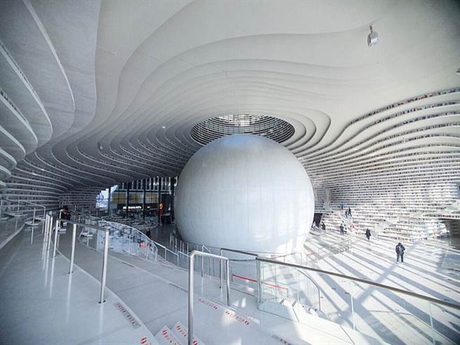 ▲被誉为「滨海之眼」的滨海图书馆。　图：Shutterstock／来源