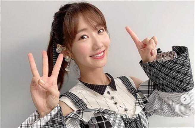 AKB台柱柏木由纪惊爆罹患罕病「脊随空洞症」。(翻摄自柏木由纪IG)