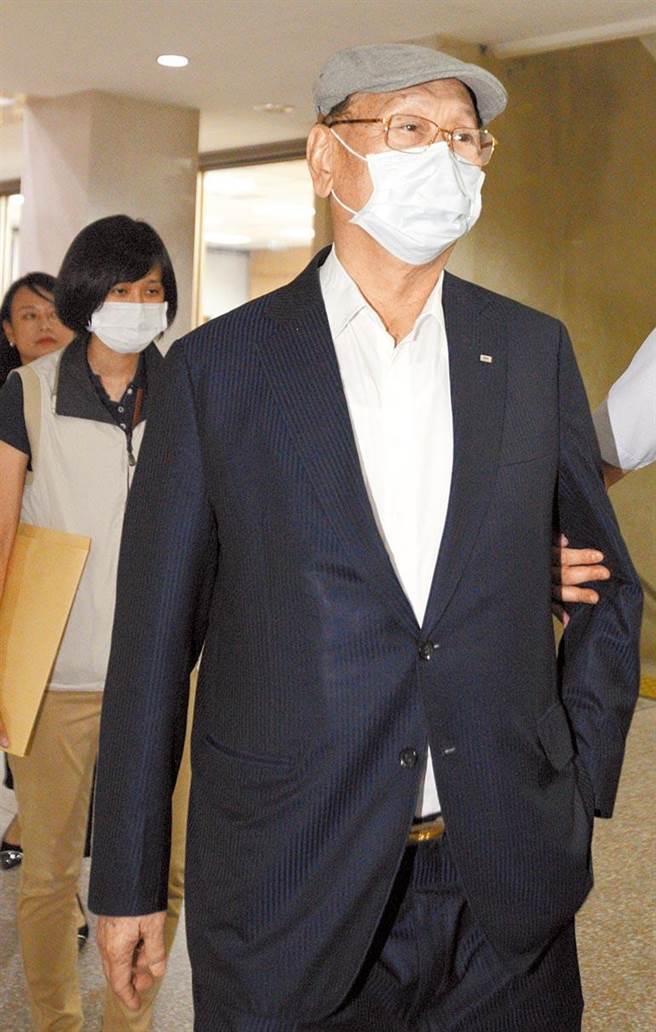 美吾华怀特生技集团董事长李成家涉嫌内线交易，去年遭检调搜索约谈，台北地检署侦查后认为罪嫌不足，4日处分不起诉。（本报资料照片）