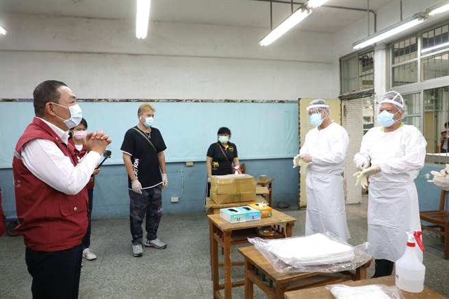 新北防疫车队5月21日启动执行任务以来，已帮助1431位市民安心返家。（新北市府提供）