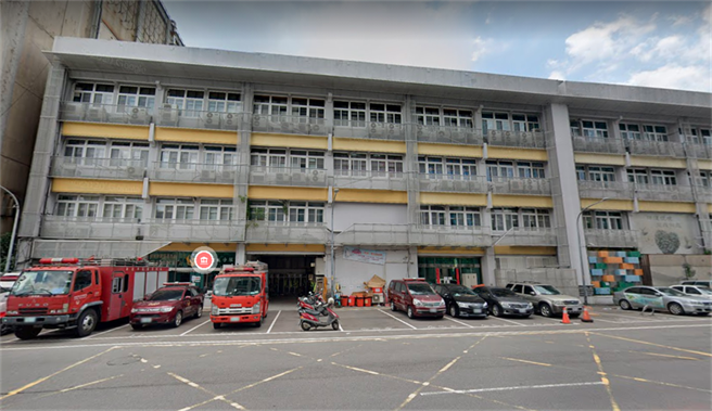 新北市消防局表示，目前該分隊暫停勤務，由其他鄰近分隊支援。（翻攝自Google地圖）