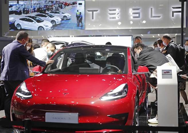 特斯拉在大陆5月订单暴跌五成 股价应声重挫。（图／中新社）