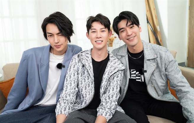 夏和熙（中）專訪涂善存（右）及陳立安。（CBOOK提供）