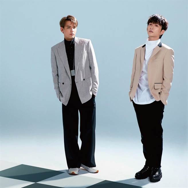 陈零九、邱锋泽先前曾一起练舞、练歌。（摘自脸书）