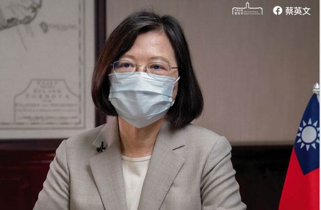 针对近日疫情状况及防疫作为，总统蔡英文发表线上谈话。(图/总统蔡英文脸书)