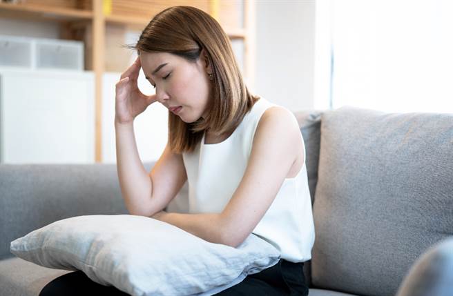 摩羯座、射手座、白羊座失恋后总爱装坚强，从不透过抱怨来宣泄情绪。（图／Shutterstock）

