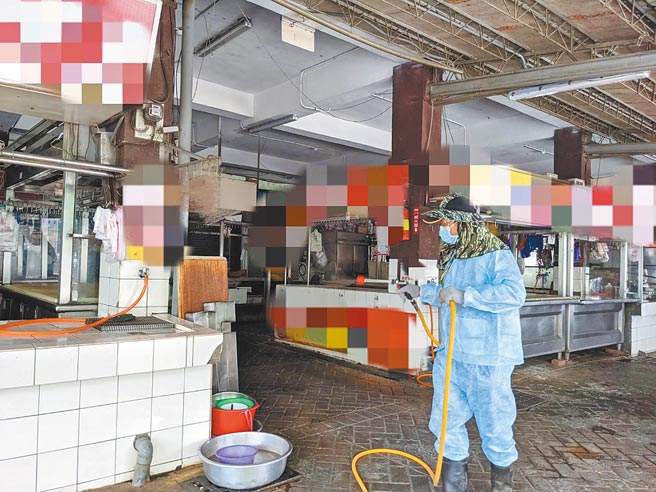 嘉义县政府针对新增确诊者住家周边及足迹完成消毒。（嘉义县政府提供／张亦惠嘉县传真）