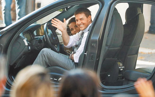 汤姆克鲁斯主演的《不可能的任务7》，拍摄过程不断面临染疫危机。（路透）