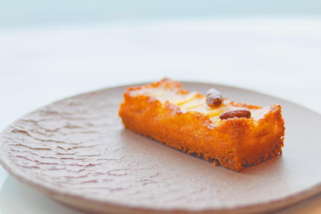 「苹果千层派」滋味酥脆细腻。（MiraWan提供）