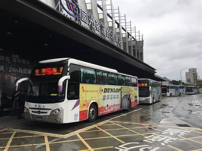 疫情嚴峻，公路總局取消端午客運6大優惠。圖為客運示意圖。（本報系資料照）
